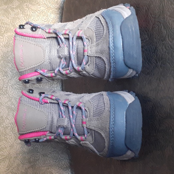 Girls BearPaw Hiking/Trail Boots - Picture 2 of 5